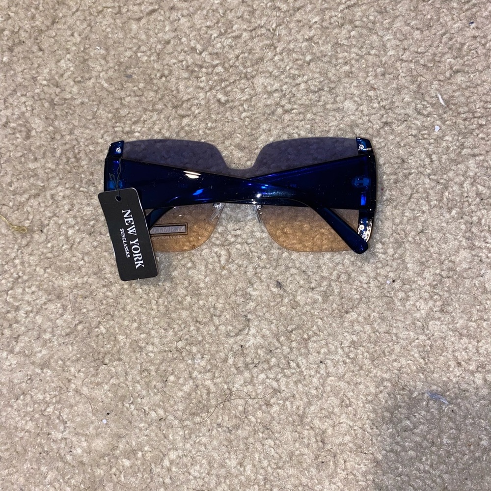 sunglasses - Picture 2 of 3